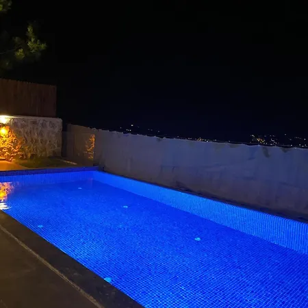 Isik Villa Kas